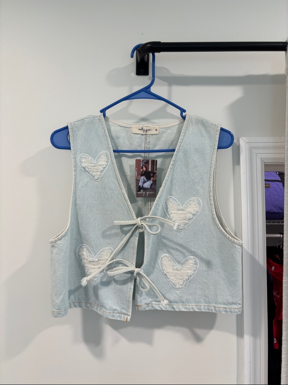 Light Wash Heart Appliqué Crop Vest